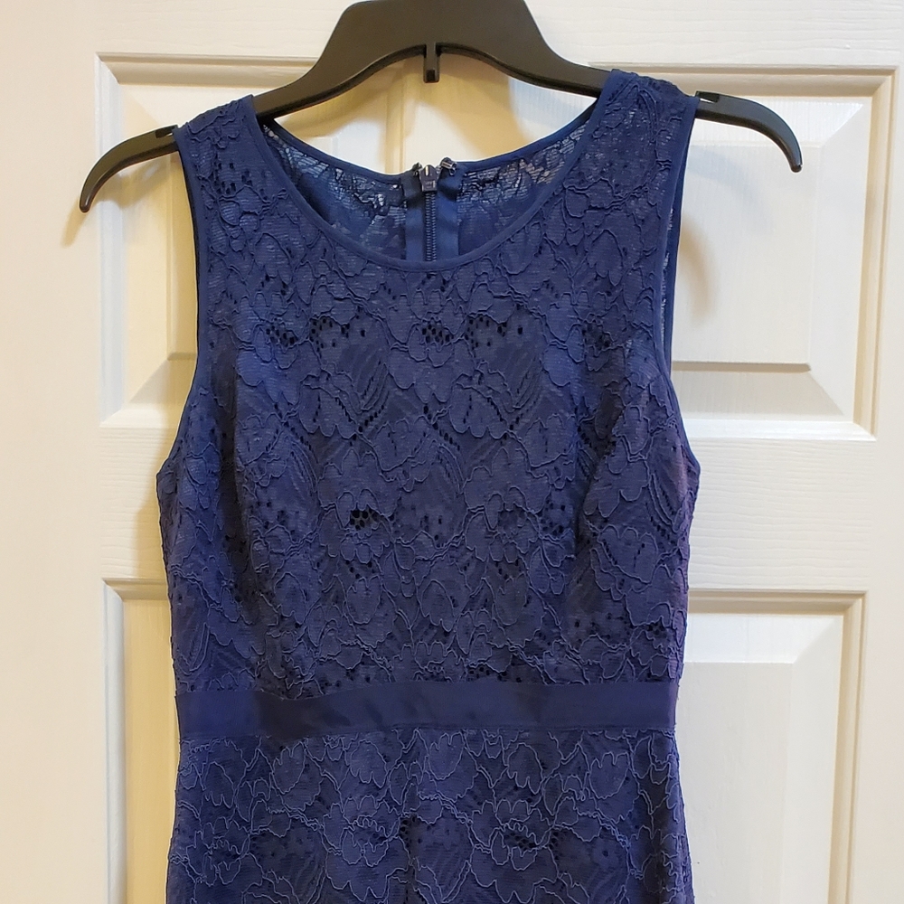 Navy BCBG Maxazaria lace dress